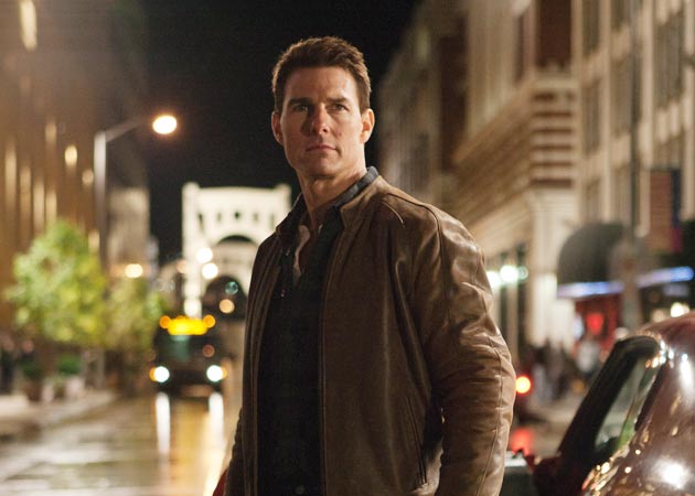 Tom Cruise takes restaurant manager on date