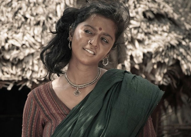 Director Bala carries a hypnotising aura: Vedhika