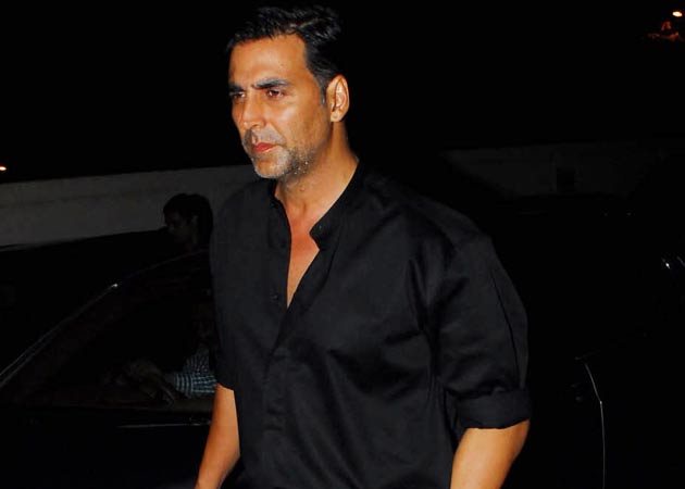 Akshay Kumar begins New Year with <i>Thuppakki</i> remake