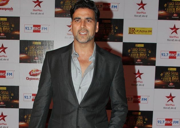 Akshay Kumar slashes fee by half for <i>Special Chabbis</I>