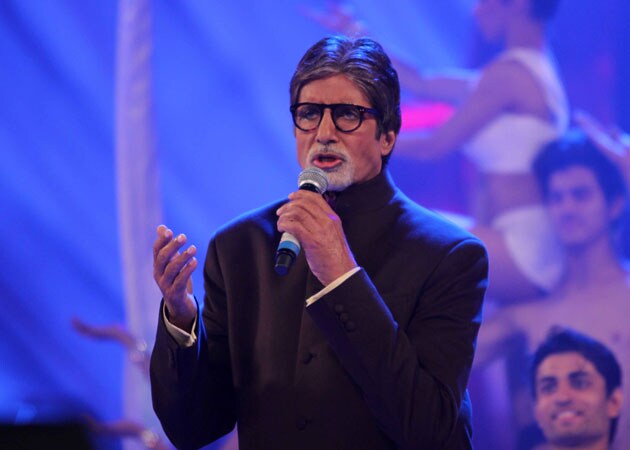 Amitabh Bachchan, Shaan sing at peace concert 