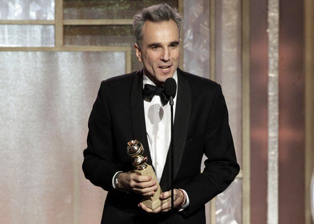 Daniel Day-Lewis is a "sucker" for compliments