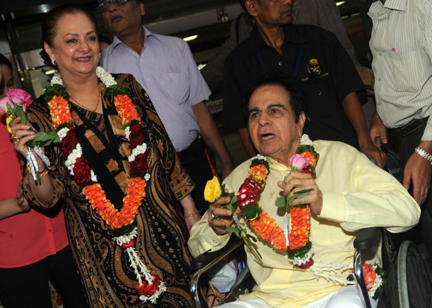 After Umrah, Dilip Kumar and Saira Banu want to go on Haj 