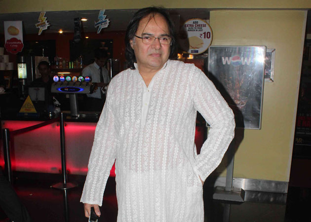 Life span of films shrinking: Farooq Shaikh