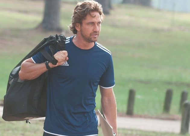 Gerard Butler 'happier' dating Romanian model