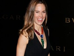 Hilary Swank's purse stolen in Paris suburb Hilary Swank's purse stolen in Paris suburb