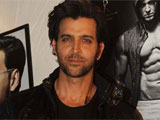 Fit and fabulous Hrithik Roshan thanks his trainer
