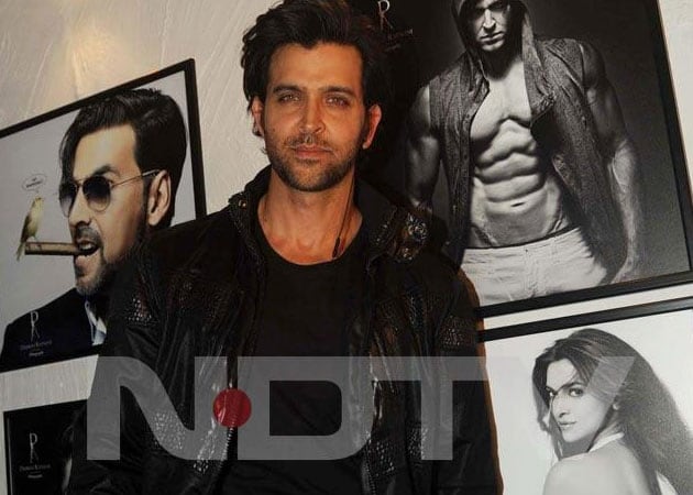 Fit and fabulous Hrithik Roshan thanks his trainer
