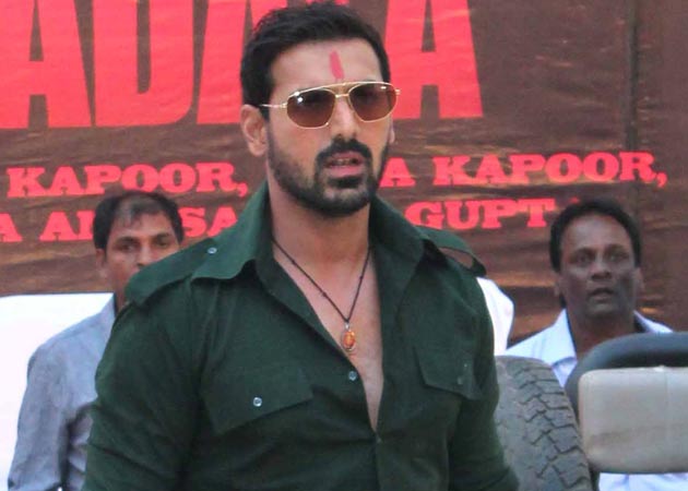 John Abraham was 'fully clothed' at <i>Shootout At Wadala</i> event