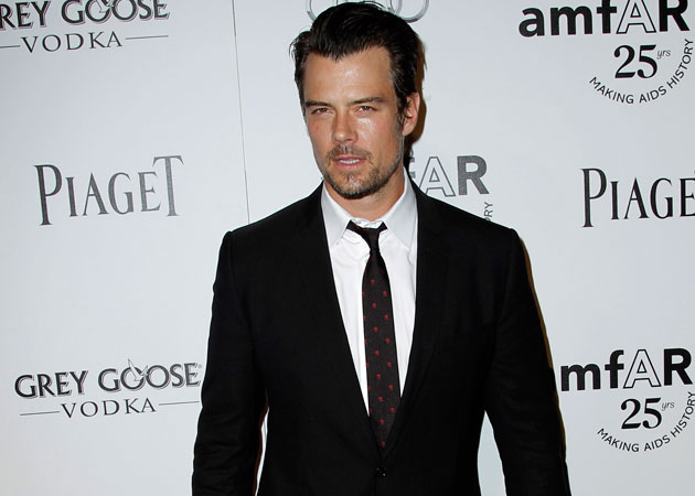 Josh Duhamel to host the Nickelodeon's 26th Annual Kids' Choice Awards