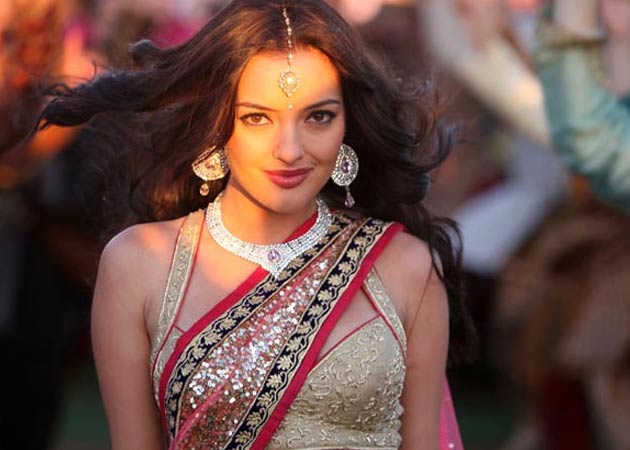 Australian actress Kristina Akheeva learns Hindi for <i>Yamla Pagla Deewana 2</i>