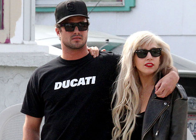 Lady Gaga enjoys Italian feast with Taylor Kinney