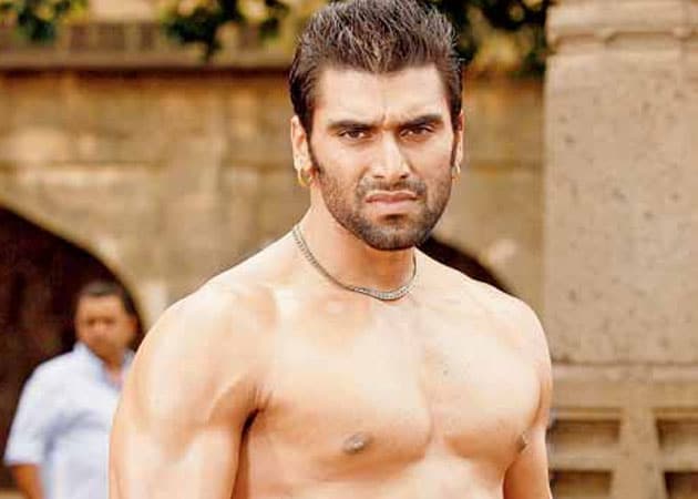 Nikitin Dheer is bulking up for his role in Rohit Shetty's upcoming film