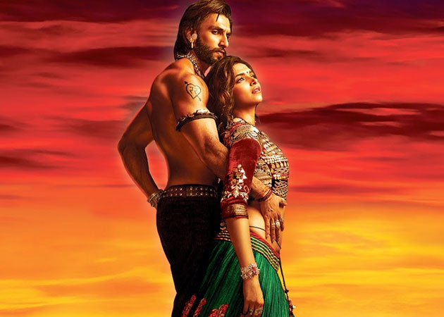 Grand <i>Ram Leela</i> poster sends right message about film: Ranveer Singh 