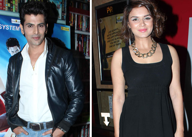 Rumours of break-up with Aashka Goradia not true: Rohit Bakshi