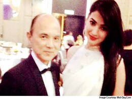 Sonal Chauhan has a fashion moment with Jimmy Choo Sonal Chauhan has a fashion moment with Jimmy Choo
