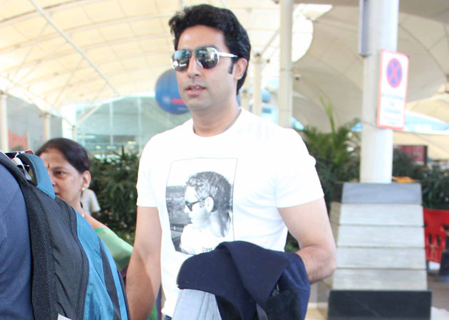 Abhishek Bachchan in Umesh Shukla's <i>Mere Apne</i>