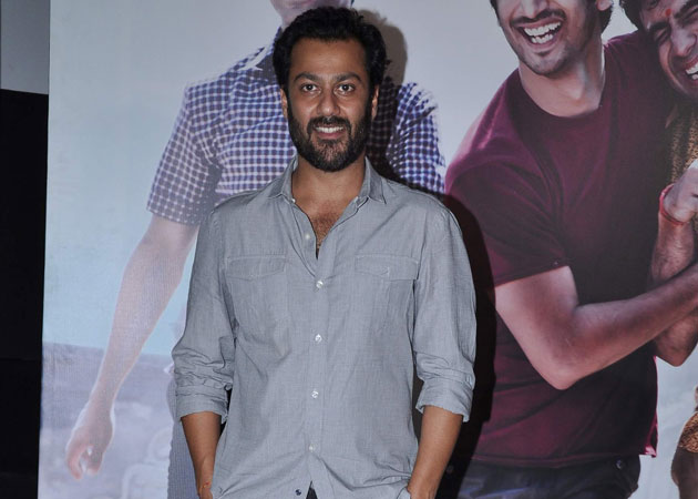 Not aiming at Rs 100-cr mark for <I>Kai Po Che</i>: Abhishek Kapoor