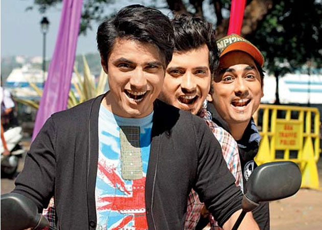 <i>Chashme Buddoor</i> remake stars pulled up by cops in Goa