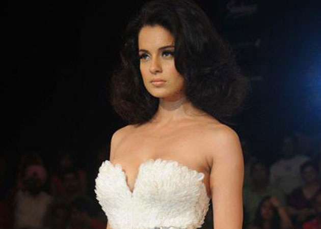 Kangana Ranaut preps for <I>Revolver Rani</i> with fake handgun