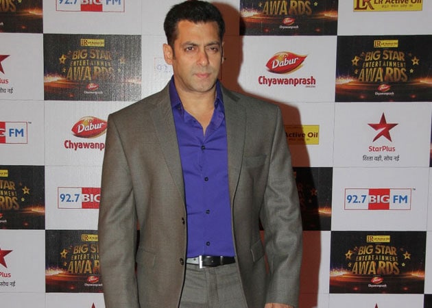 Salman Khan all set to host his first award ceremony