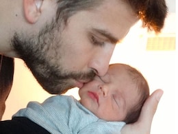 Shakira posts first photo of baby on Twitter Shakira posts first photo of baby on Twitter