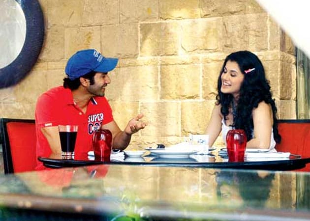 Is Varun Dhawan dating Chashme Buddoor actress Taapsee?