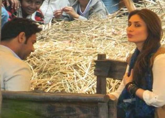 Kareena Kapoor and Ajay Devgn to get intimate in Satyagraha