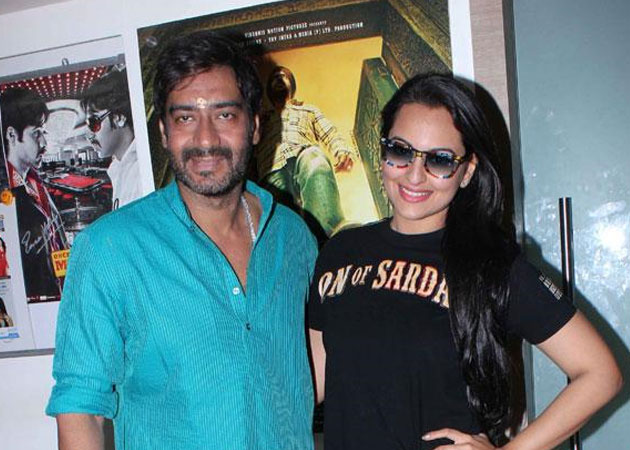 Ajay Devgn, Sonakshi Sinha win Golden Kela Awards