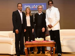 Amitabh Bachchan wore Louboutins when he met Steven Spielberg Amitabh Bachchan wore Louboutins when he met Steven Spielberg