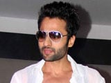 Jackky Bhagnani launches <I>desi Gangnam</i> song in Dharavi