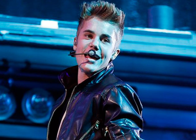 Furious record bosses warn Justin Bieber after concert fiasco