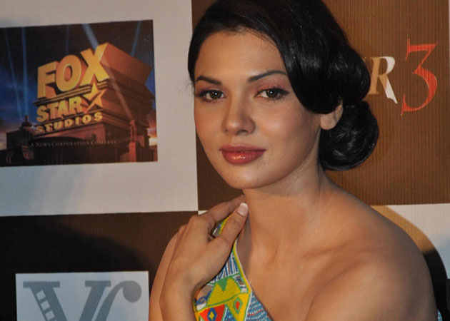 Pakistani actress Sara Loren's Indian connect