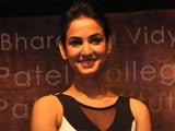 After <i>3G</i>, Sonal Chauhan races to Malaysian F1