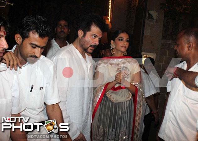 Sonam, Anil Kapoor together for a special song in <I>Bombay Talkies</i>