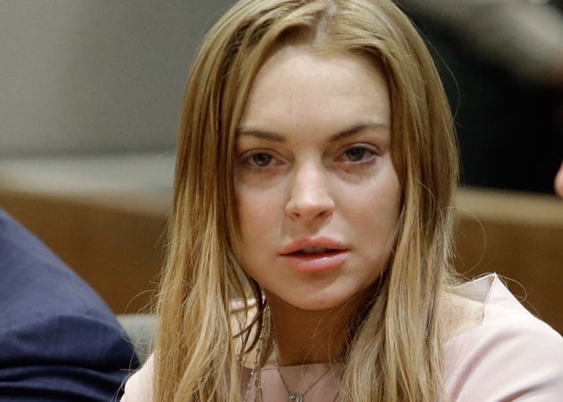 Lindsay Lohan's father furious over nightclub incident