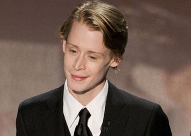  Macaulay Culkin gets into fight with paparazzo