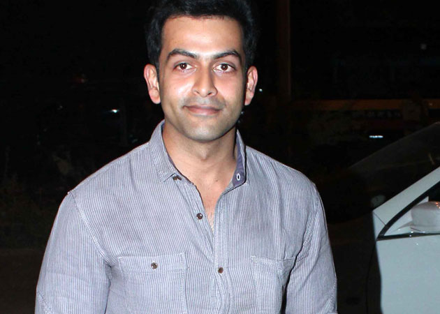 Prithviraj to star with Shah Rukh Khan in <i>Happy New Year</i>?