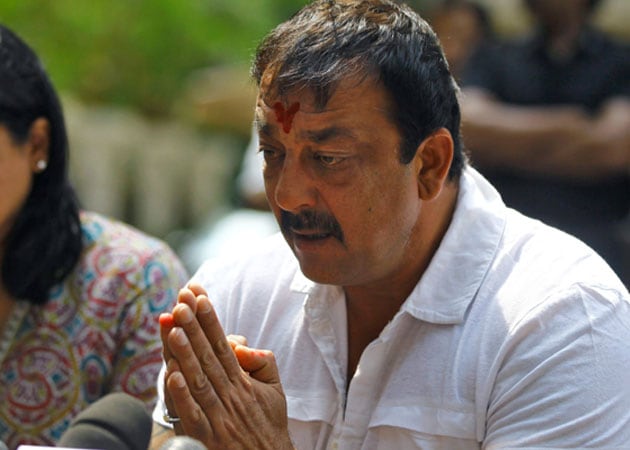 Sanjay Dutt to ask for pardon after all?