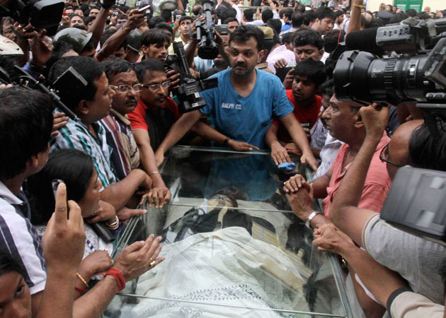 Kolkata bids tearful farewell to Rituparno Ghosh