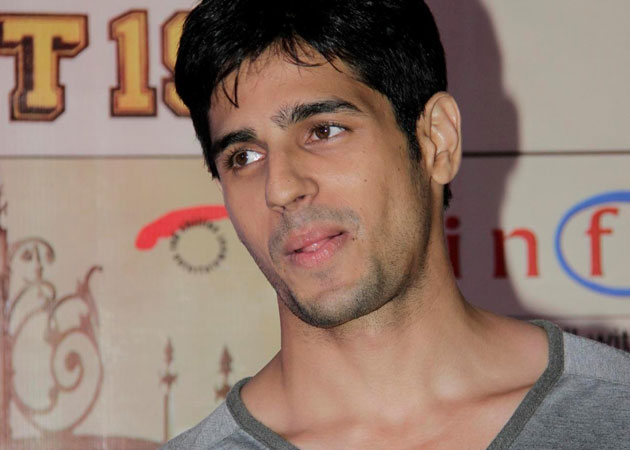 Sidharth Malhotra shifts to a sea facing flat