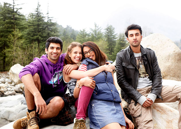 Preview: <i>Yeh Jawaani Hai Deewani</i> to spread love this weekend