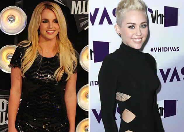 Britney Spears, Miley Cyrus exchange online compliments