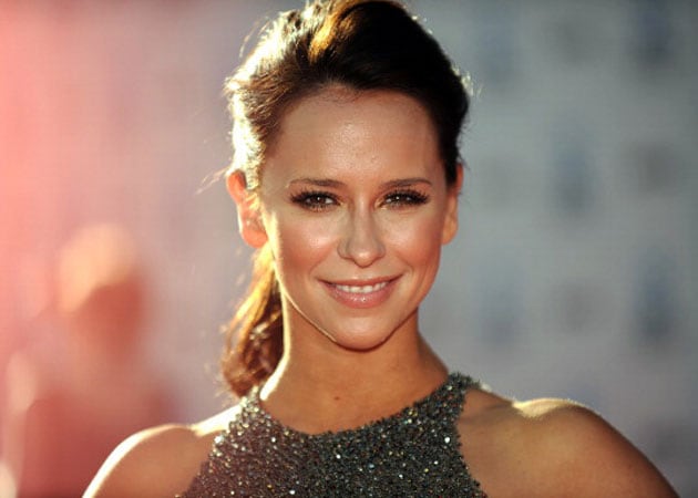 Jennifer Love Hewitt to name baby after mother?