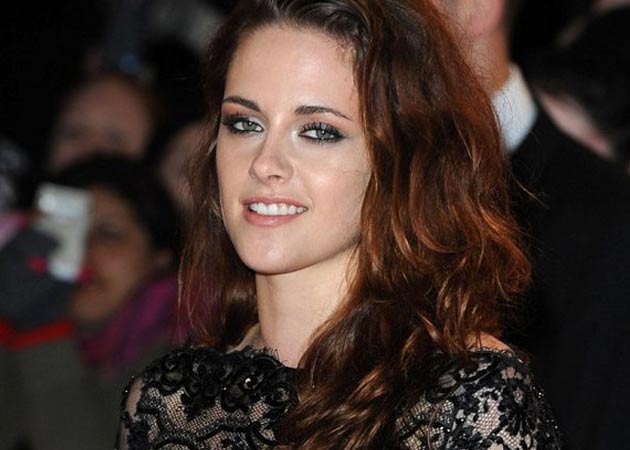 Kristen Stewart gets inked