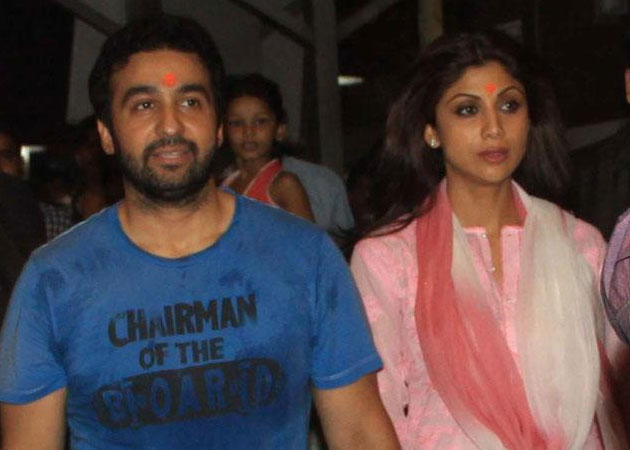 Raj Kundra performs puja, Shilpa Shetty tweets "thanks, mom"