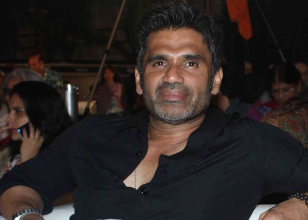 Suniel Shetty:Vindu doesn't represent Bollywood