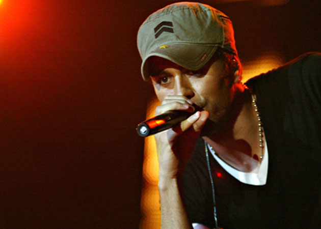 Enrique Iglesias releases first single from new album