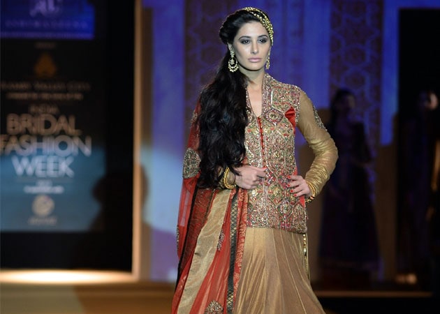  Nargis Fakhri: Would wear an Indian dress for my wedding