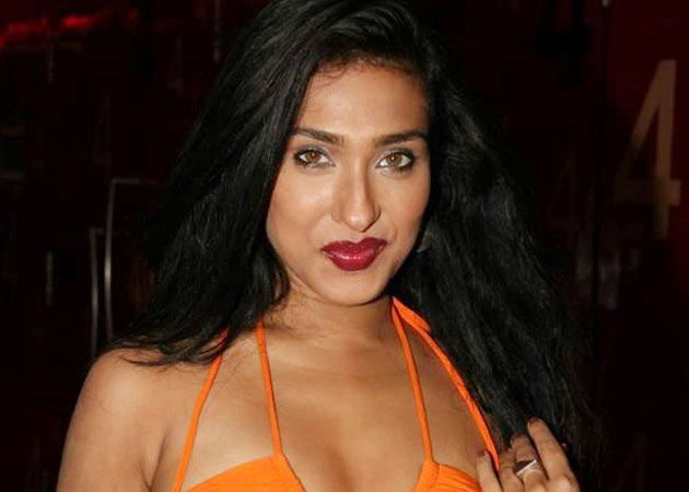 Rituparna Sengupta detained at Toronto airport